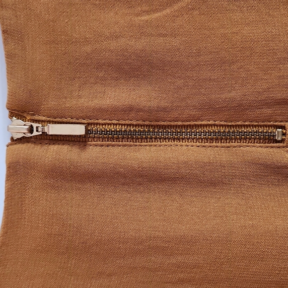 Dress w gold back zipper - Picture 3 of 5
